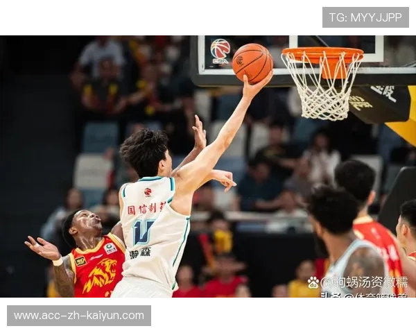 篮下攻坚:北京队抢夺49个篮板,攻守两端占优!,北京篮男